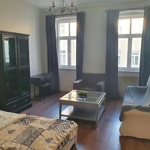Spacious Near The Center , Wien Österreich